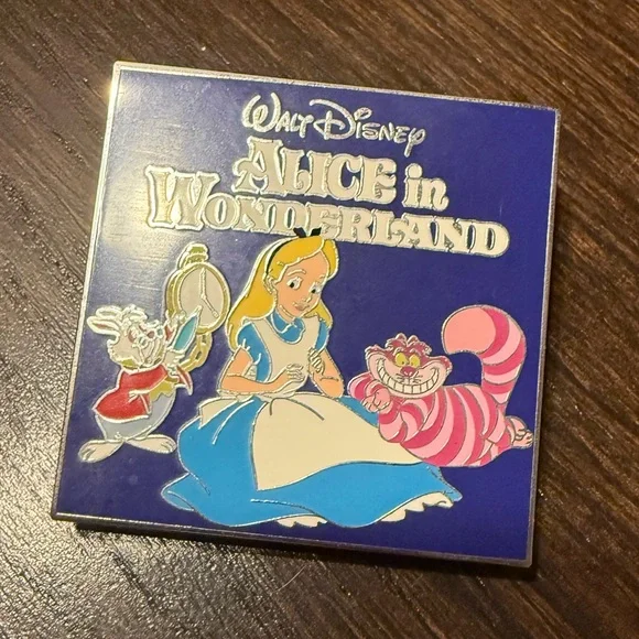 Disney Alice in Wonderland Vinyl Record  Pin - Picture 2 of 3